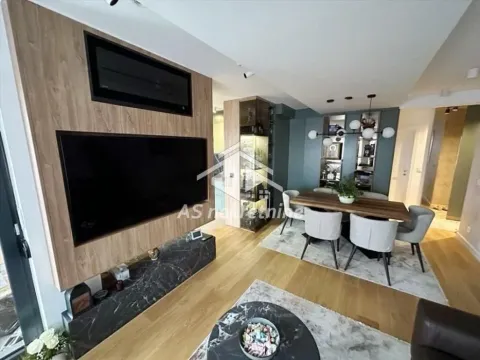 Rent, three bedroom apartment, 85m², Vračar Sve Podlokacije, Beograd - image 2