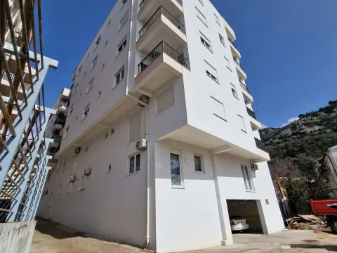Rent, one bedroom apartment, 47m², Budva, Crna Gora - image 18