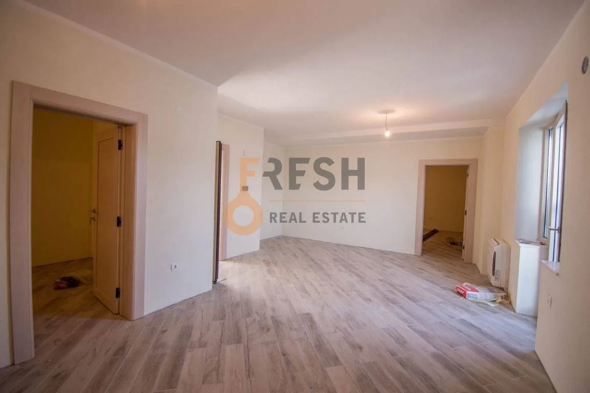 Prodaja, kuća, 300m², Tivat, Crna Gora
