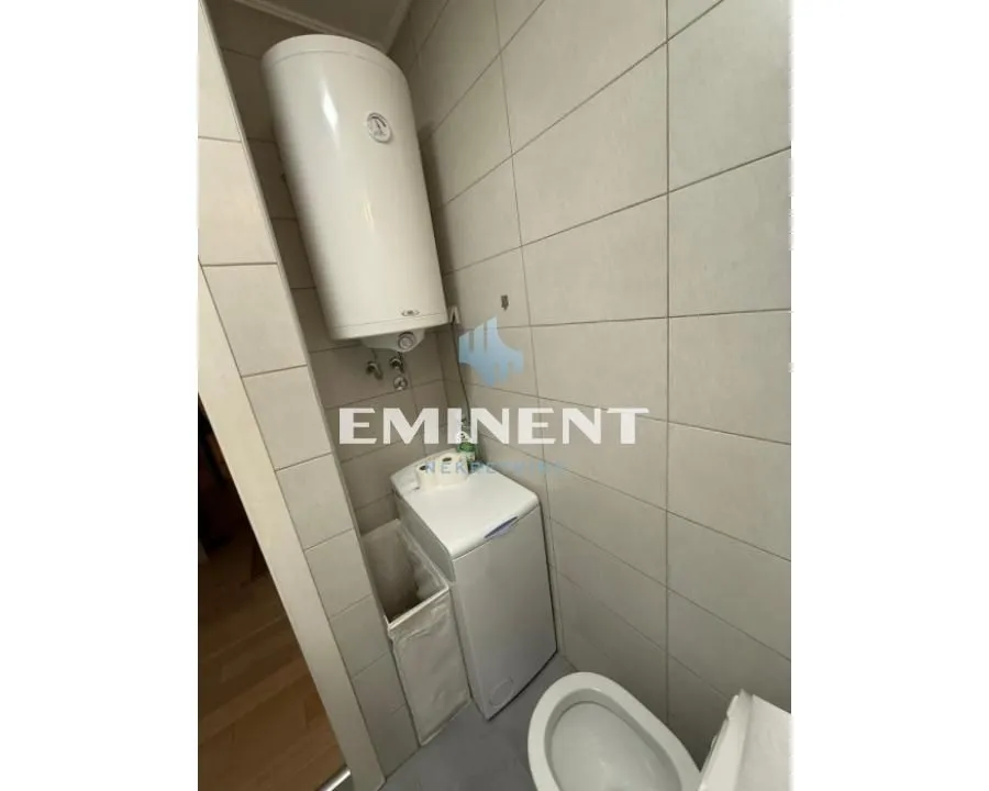 Izdavanje, trosoban stan, 73m², Crveni Krst, Beograd
