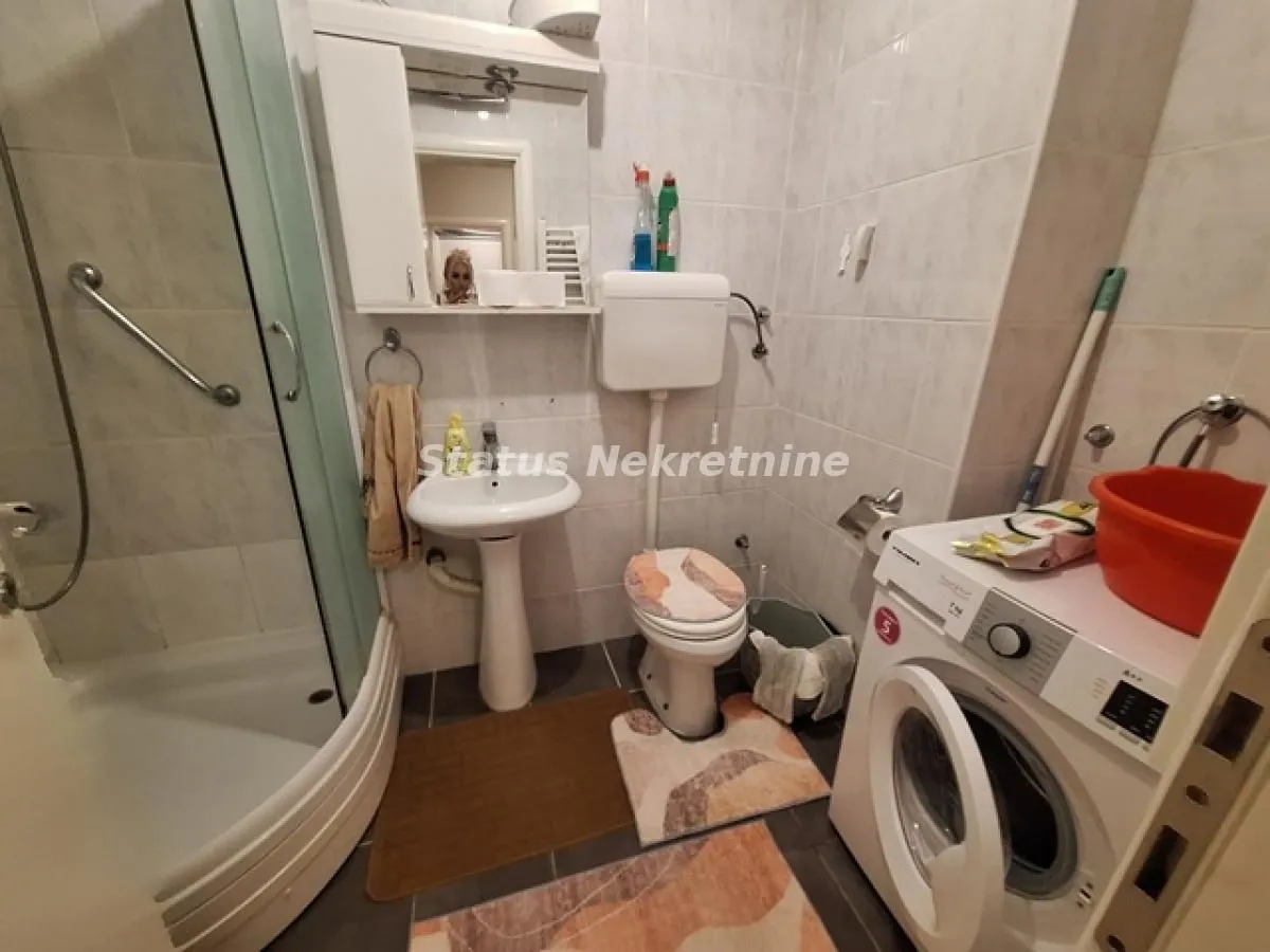 Izdavanje, dvosoban stan, 44m², Nova Detelinara, Novi Sad Sve Podlokacije