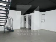 Izdavanje, poslovni prostor, 200m², New City, Podgorica - image 8