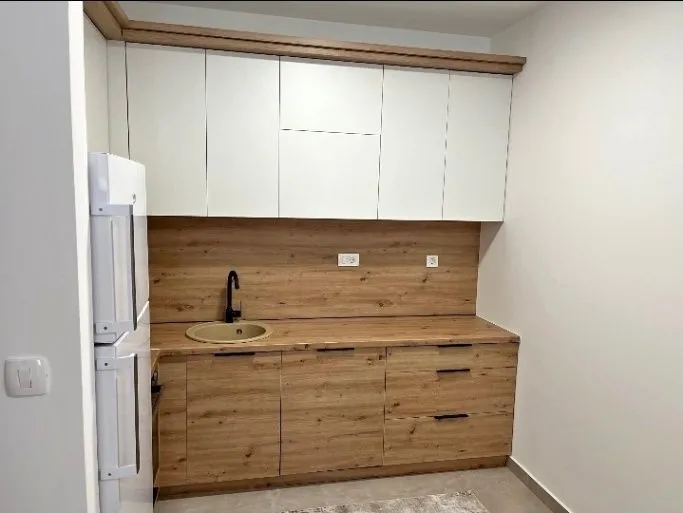 Izdavanje, jednosoban stan, 50m², City Kvart, Podgorica