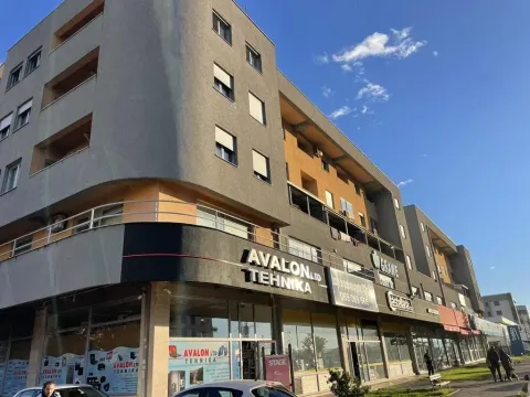 Izdavanje, jednosoban stan, 55m², Stari Aerodrom, Podgorica - image 8