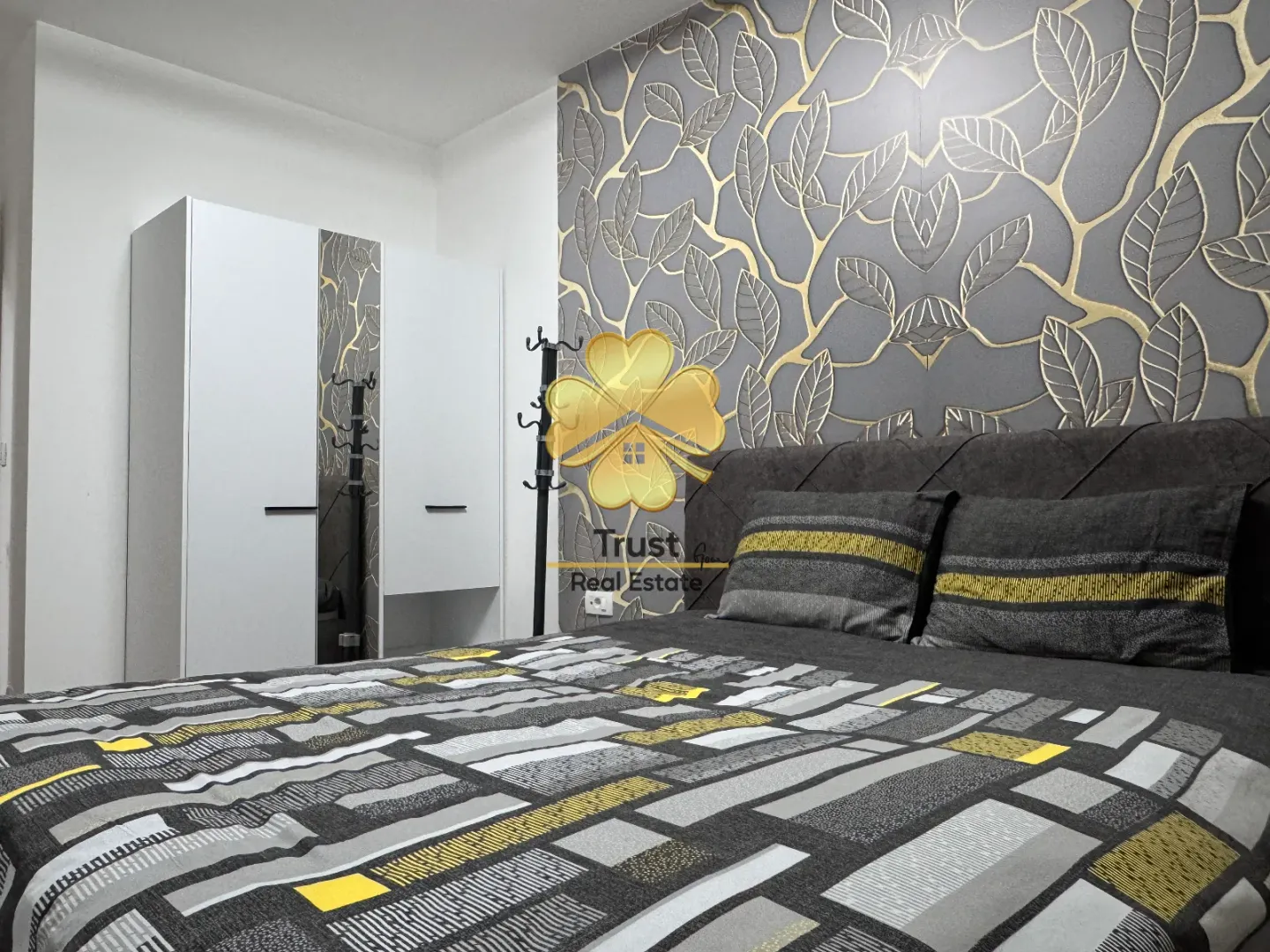 Izdavanje, dvosoban stan, 70m², Master Kvart, Podgorica
