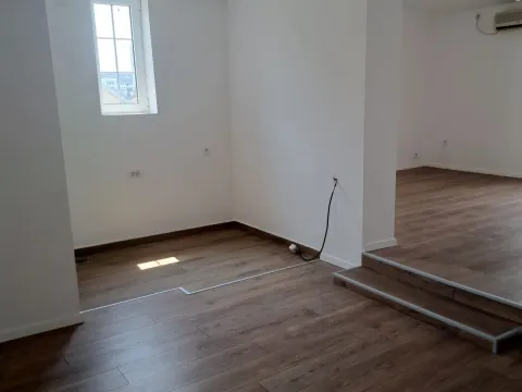 Sale, three bedroom apartment, 60m², Savski Venac, Beograd - image 7