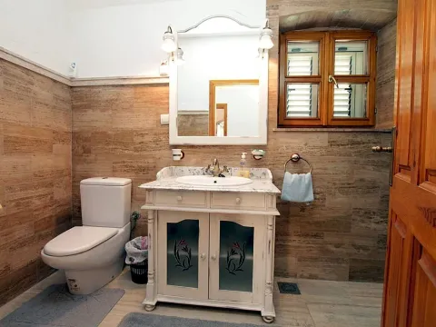 Prodaja, kuća, 480m², Reževići, Budva - image 36