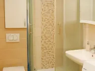 Izdavanje, dvosoban stan, 50m², Centar, Budva - image 13