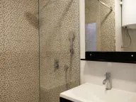 Izdavanje, jednosoban stan, 45m², Bečići, Budva - image 10