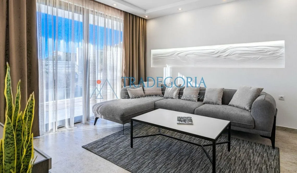 Prodaja, kuća, 365m², Utjeha, Ulcinj