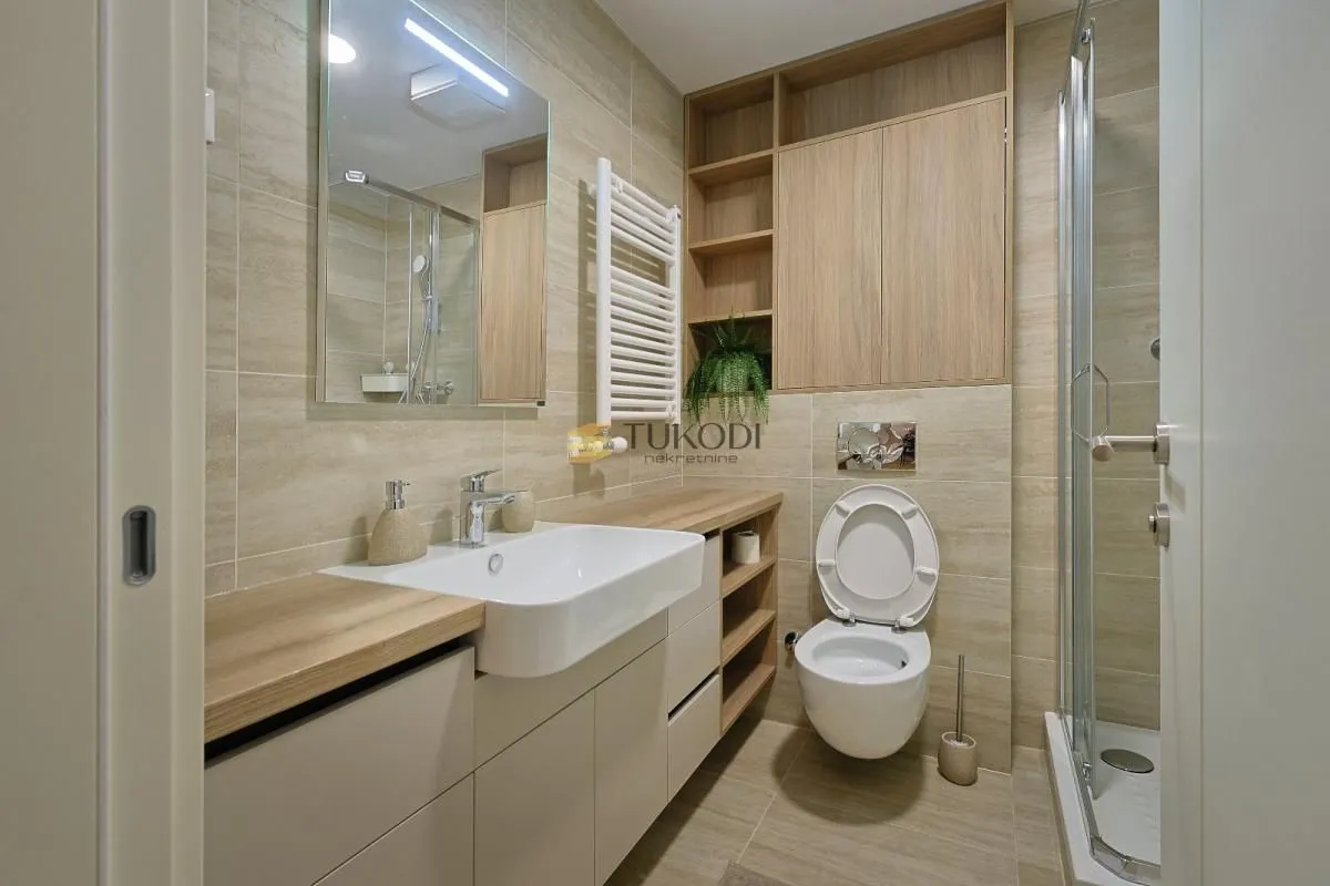 Izdavanje, jednosoban stan, 35m², Novi Beograd Blok 65, Novi Beograd Sve Podlokacije