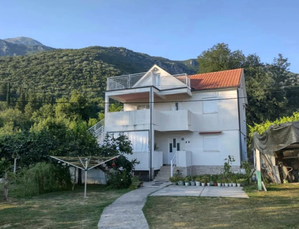 Sale, house, 210m², Zelenika, Herceg Novi