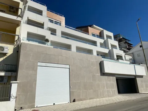 Rent, one bedroom apartment, 41m², Ulcinj, Crna Gora - image 1