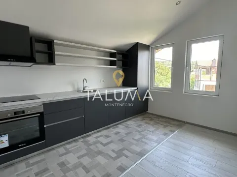 Sale, house, 300m², Centar, Podgorica - image 8