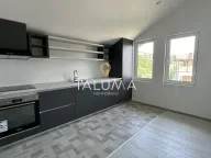 Prodaja, kuća, 300m², Centar, Podgorica - image 8