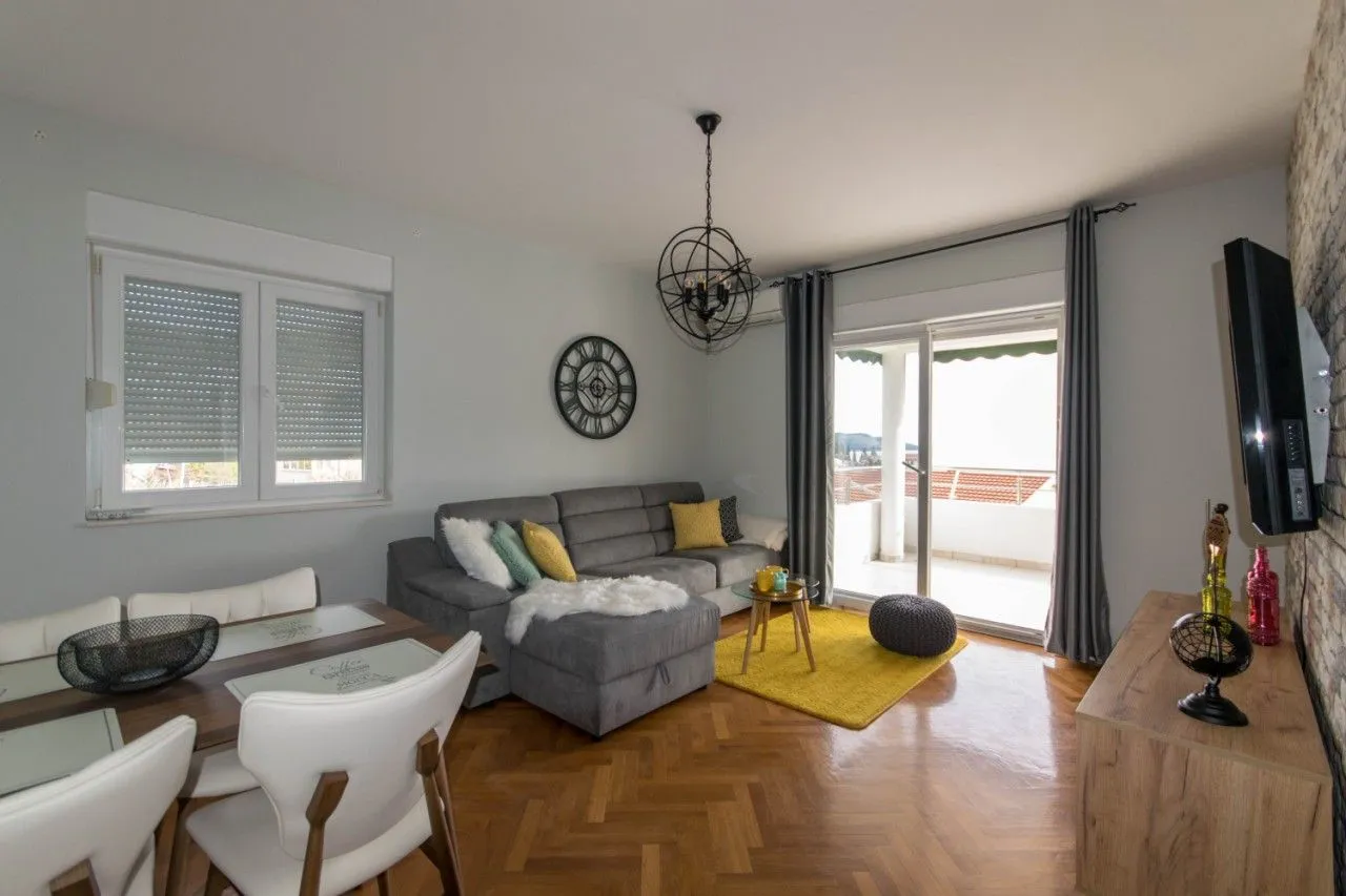 Prodaja, stan, 56m², Kotor, Crna Gora