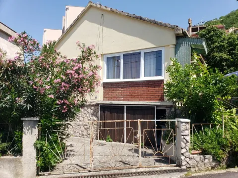 Prodaja, kuća, 70m², Tivat, Crna Gora