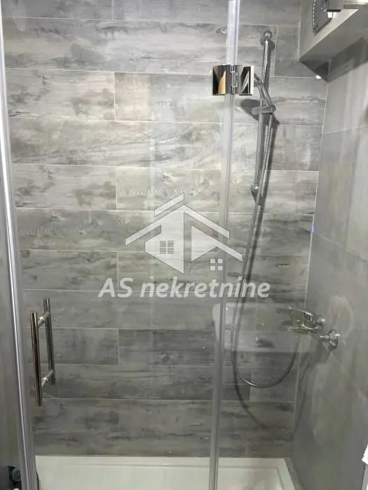 Izdavanje, stan, 160m², Filmski Grad, Beograd