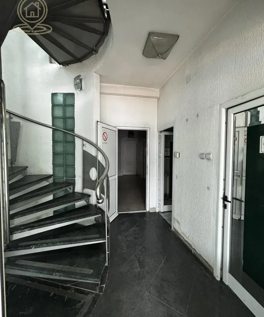 Rent, office space, 450m², Marger, Niš