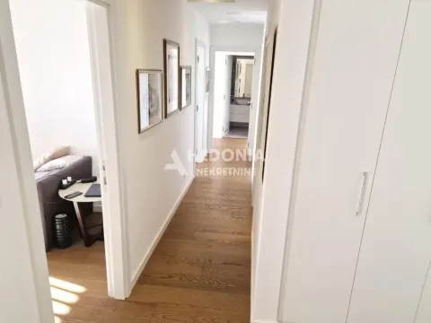 Sale, four bedroom apartment, 131m², Novi Beograd Blok 65, Novi Beograd Sve Podlokacije - image 8