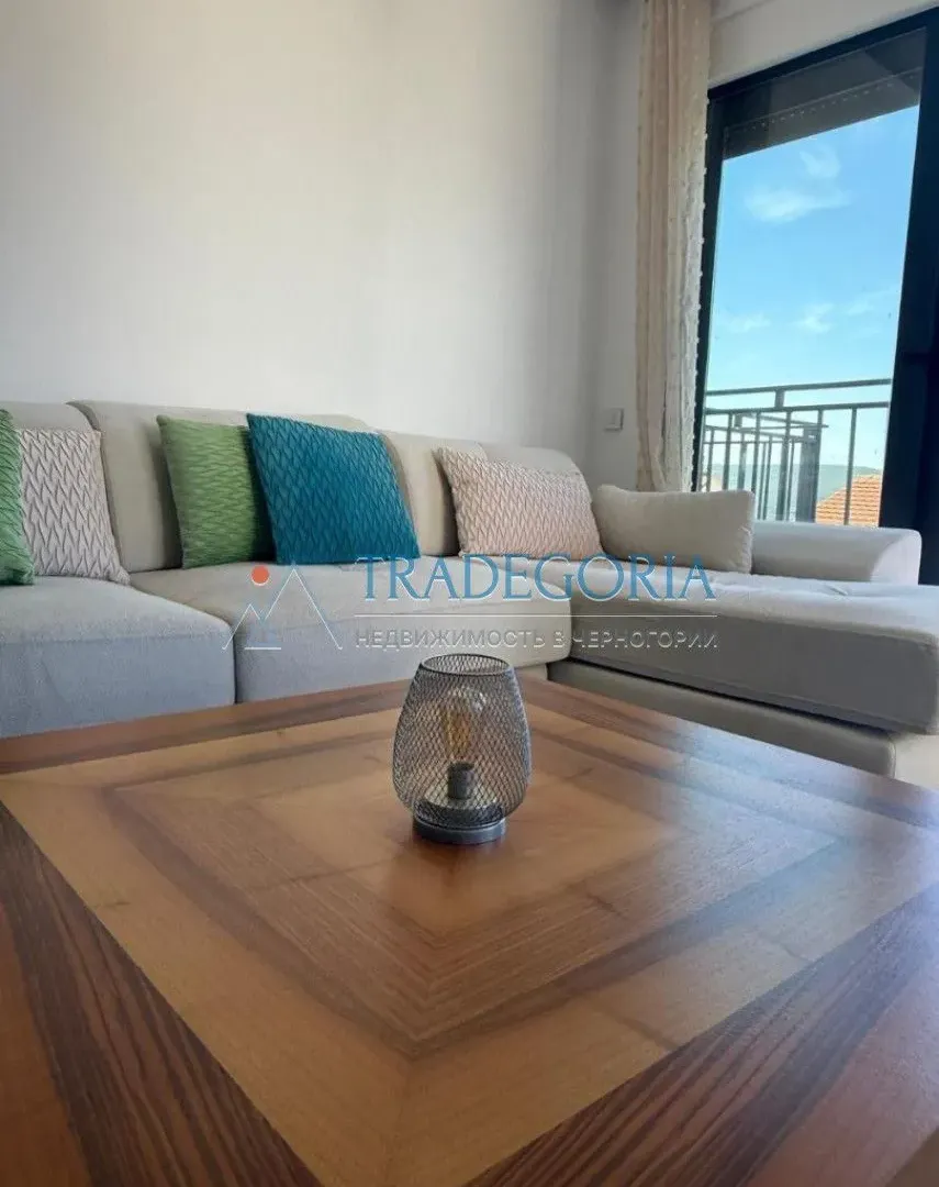 Prodaja, dvosoban stan, 70m², Tivat, Crna Gora