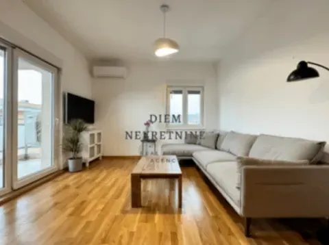 Izdavanje, jednosoban stan, 52m², City Kvart, Podgorica - image 6