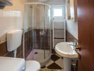 Rent, one bedroom apartment, 50m², Dobrota, Kotor - image 7