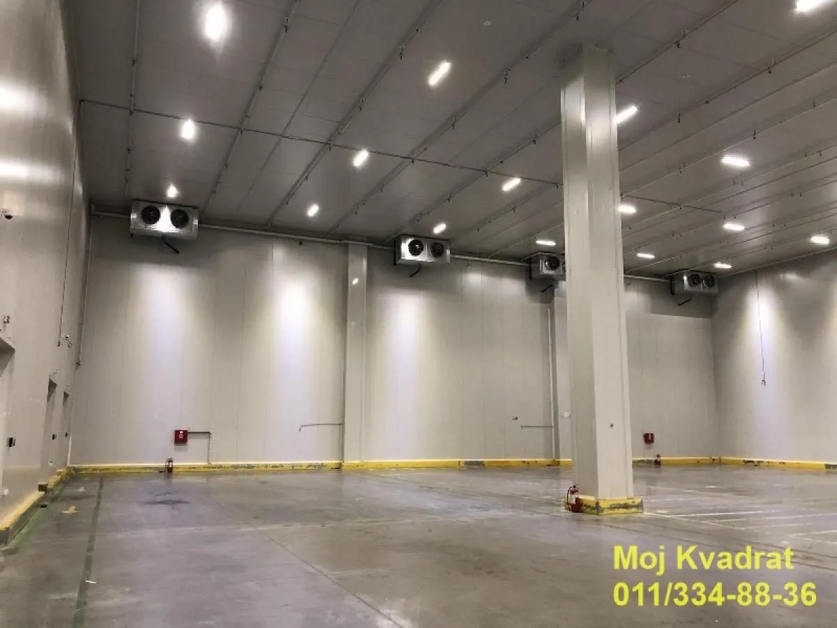 Rent, office space, 2210m², Novi Banovci, Stara Pazova