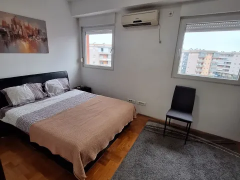 Izdavanje, jednosoban stan, 35m², City Kvart, Podgorica - image 3