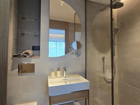 Rent, two bedroom apartment, 93m², Tivat, Crna Gora - image 24