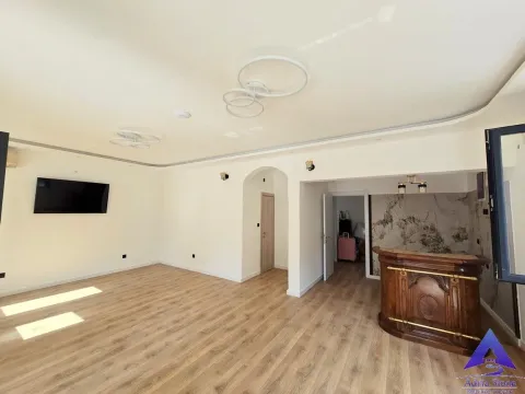 Prodaja, poslovni prostor, 400m², Centar, Budva - image 3