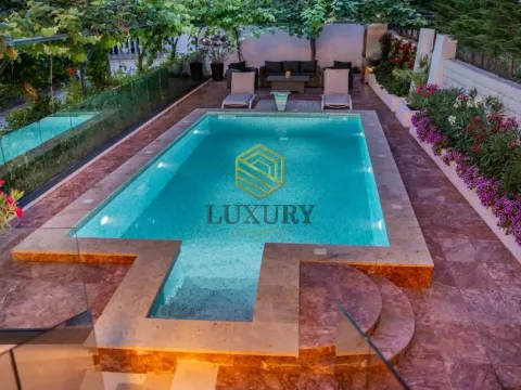 Rent, house, 300m², Markovići, Budva - image 10