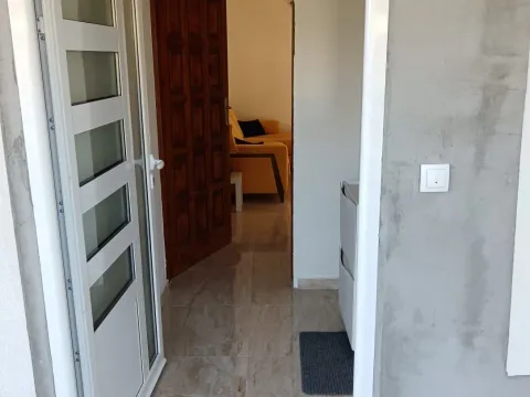 Prodaja, trosoban stan, 56m², Makedonsko naselje, Bar - image 14