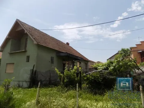 Sale, house, 69m², XI Kongres, Paraćin
