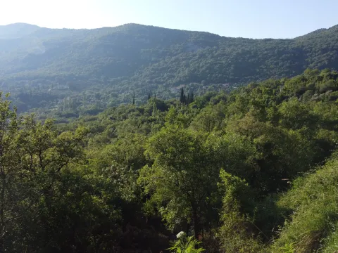 Zemljište in Mojdež