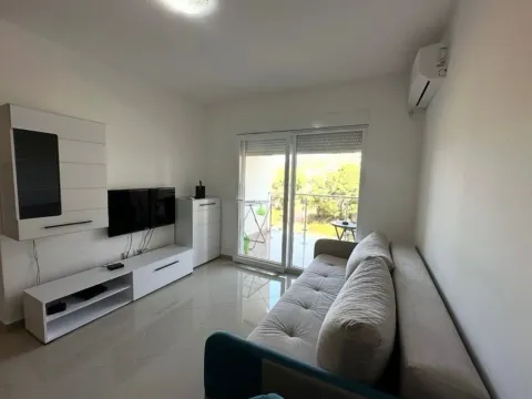 Izdavanje, stan, 59m², Šušanj, Bar - image 6