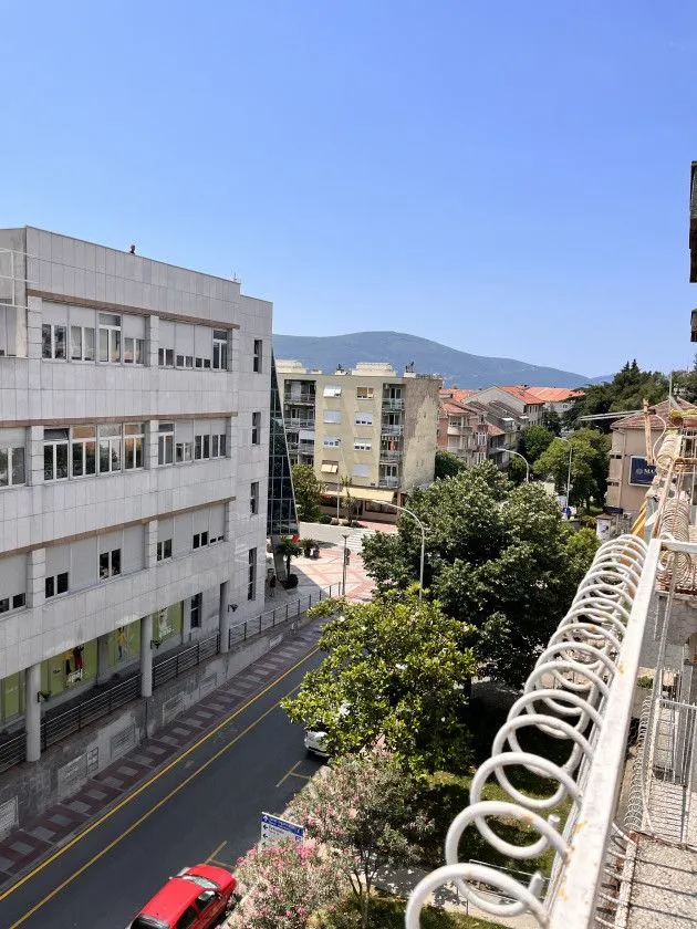 Rent, one bedroom apartment, 40m², Centar, Tivat