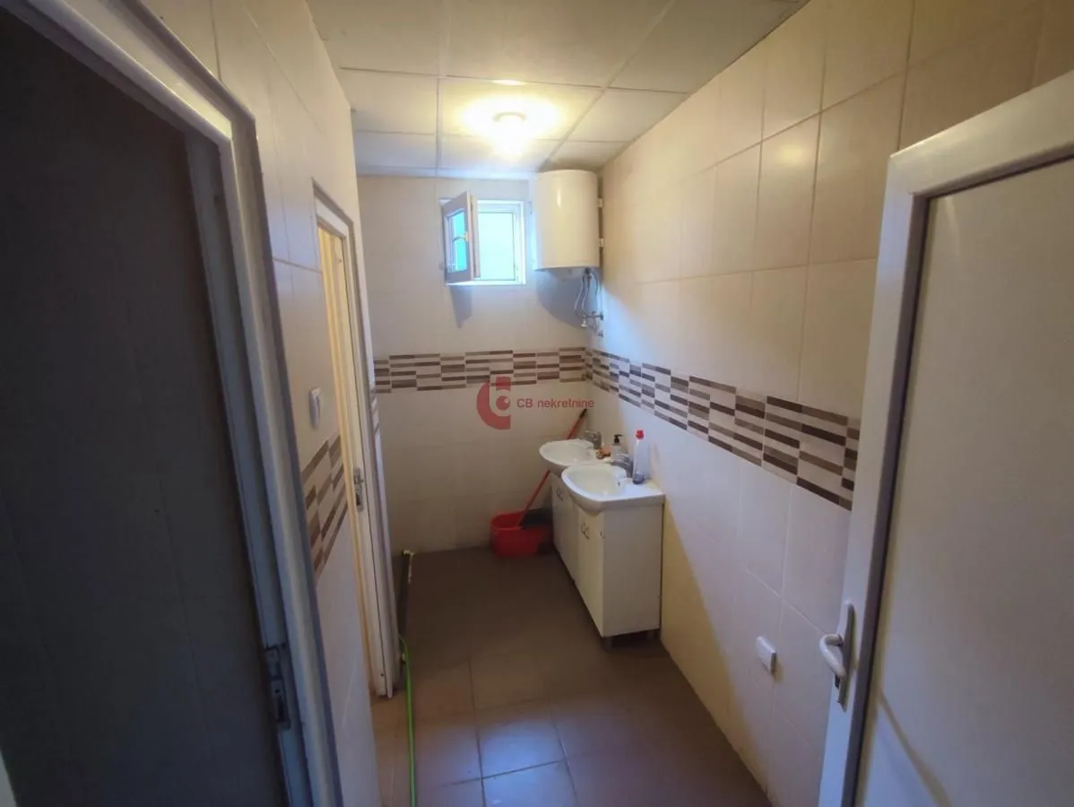 Rent, office space, 665m², Bački Vinogradi, Subotica