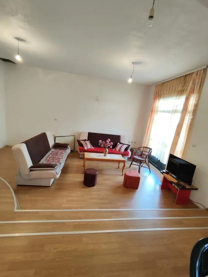Prodaja, kuća, 450m², Aqua park, Jagodina