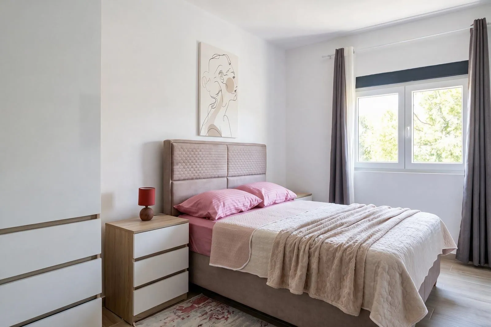 Rent, three bedroom apartment, 90m², Bečići, Budva