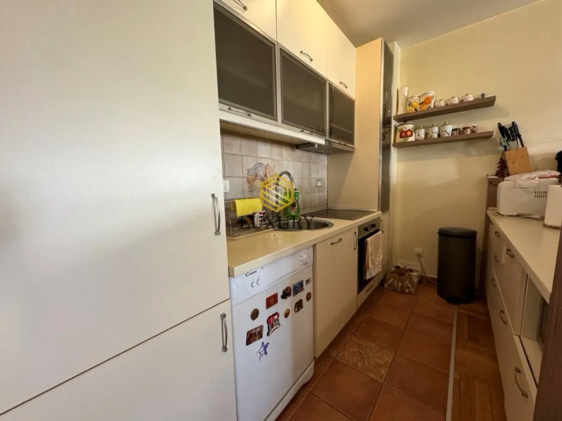 Prodaja, dvosoban stan, 72m², Stari Aerodrom, Podgorica