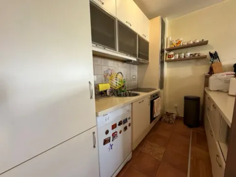 Prodaja, dvosoban stan, 72m², Stari Aerodrom, Podgorica - image 3