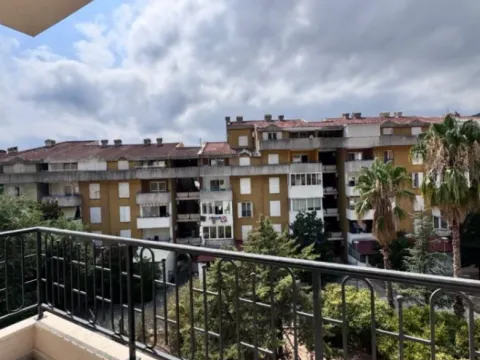 Sale, one bedroom apartment, 40m², Adok, Budva - image 7