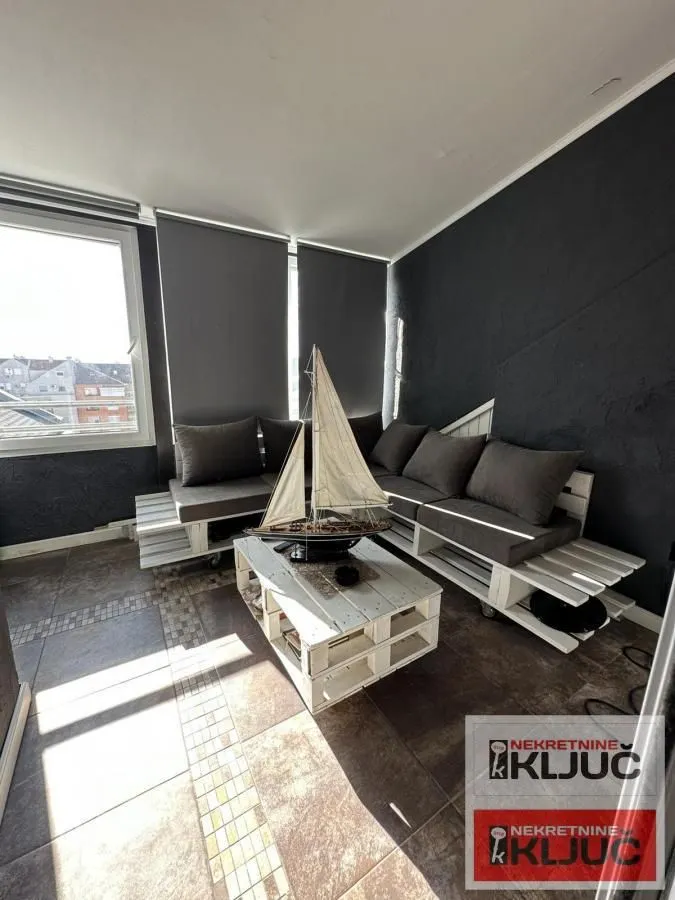 Prodaja, trosoban stan, 81m², Sajmište, Novi Sad
