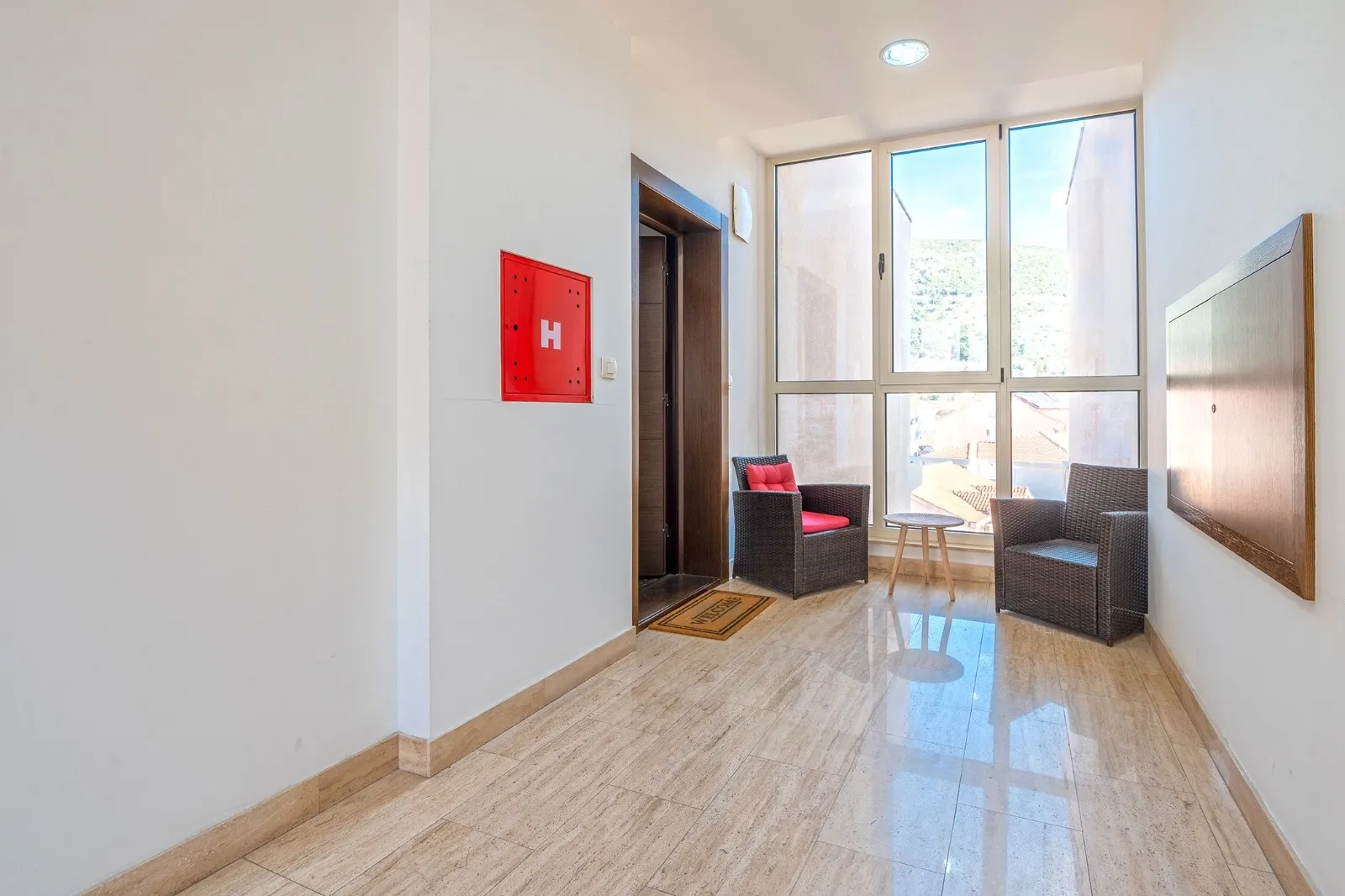 Sale, three bedroom apartment, 170m², Centar, Budva