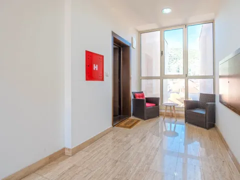 Sale, three bedroom apartment, 170m², Centar, Budva - image 4