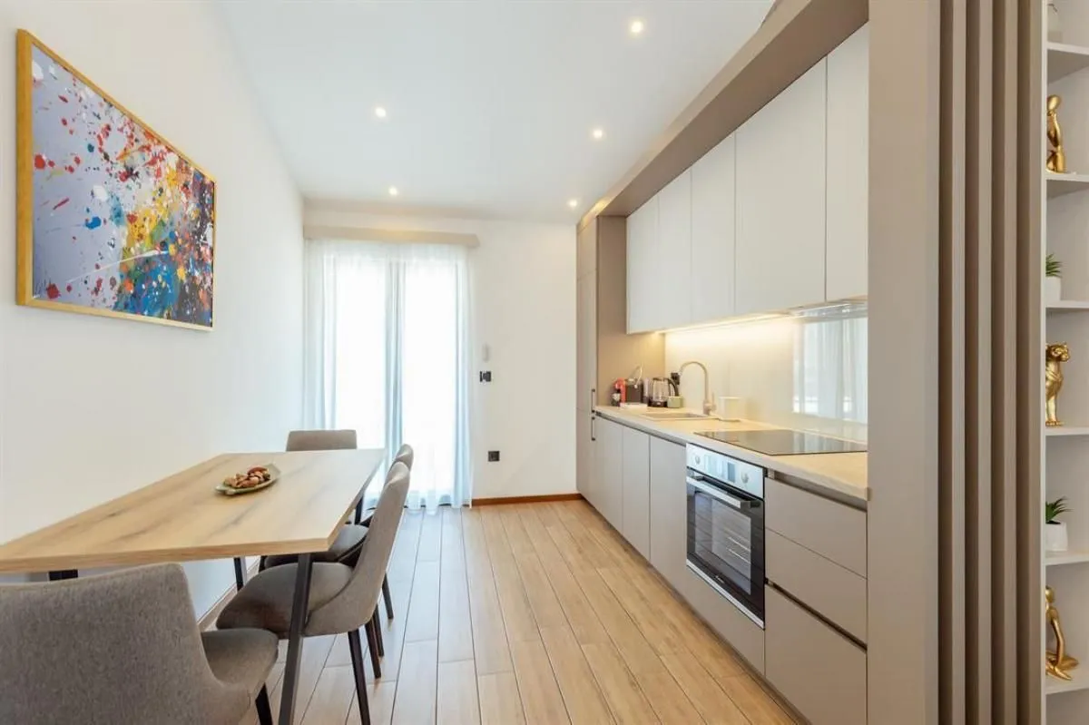 Izdavanje, jednosoban stan, 50m², Kotor, Crna Gora