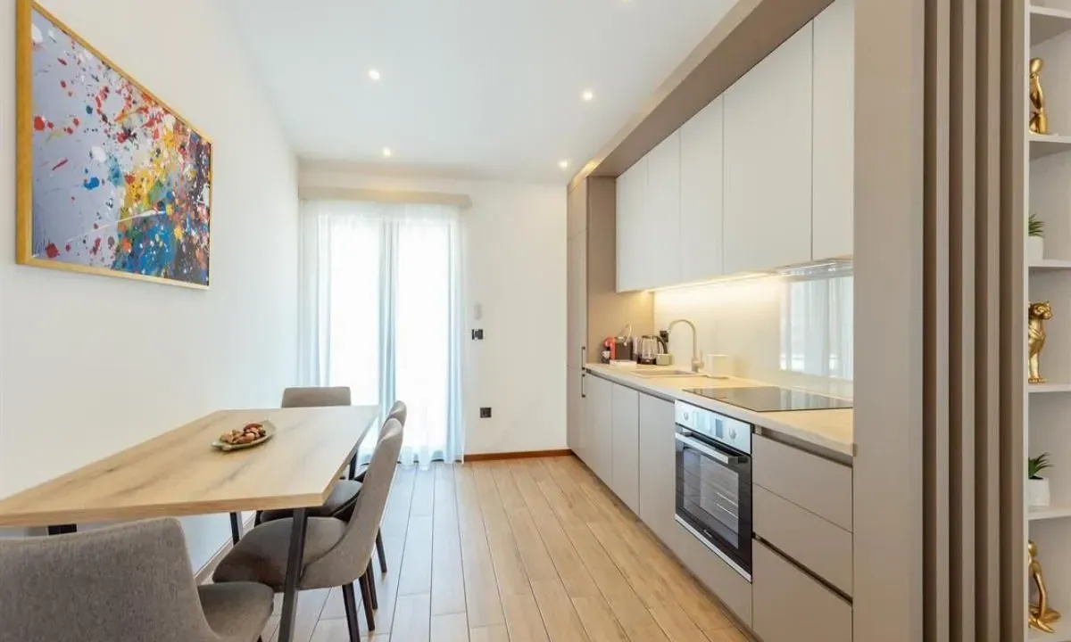 Izdavanje, jednosoban stan, 50m², Kotor, Crna Gora