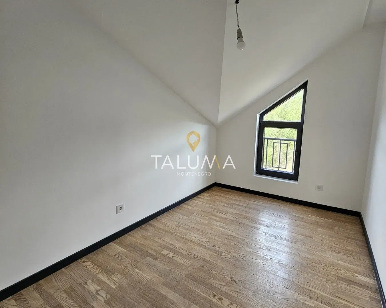 Prodaja, trosoban stan, 85m², Gorica C, Podgorica