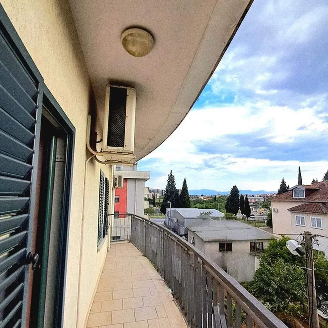 Prodaja, trosoban stan, 130m², Gorica C, Podgorica